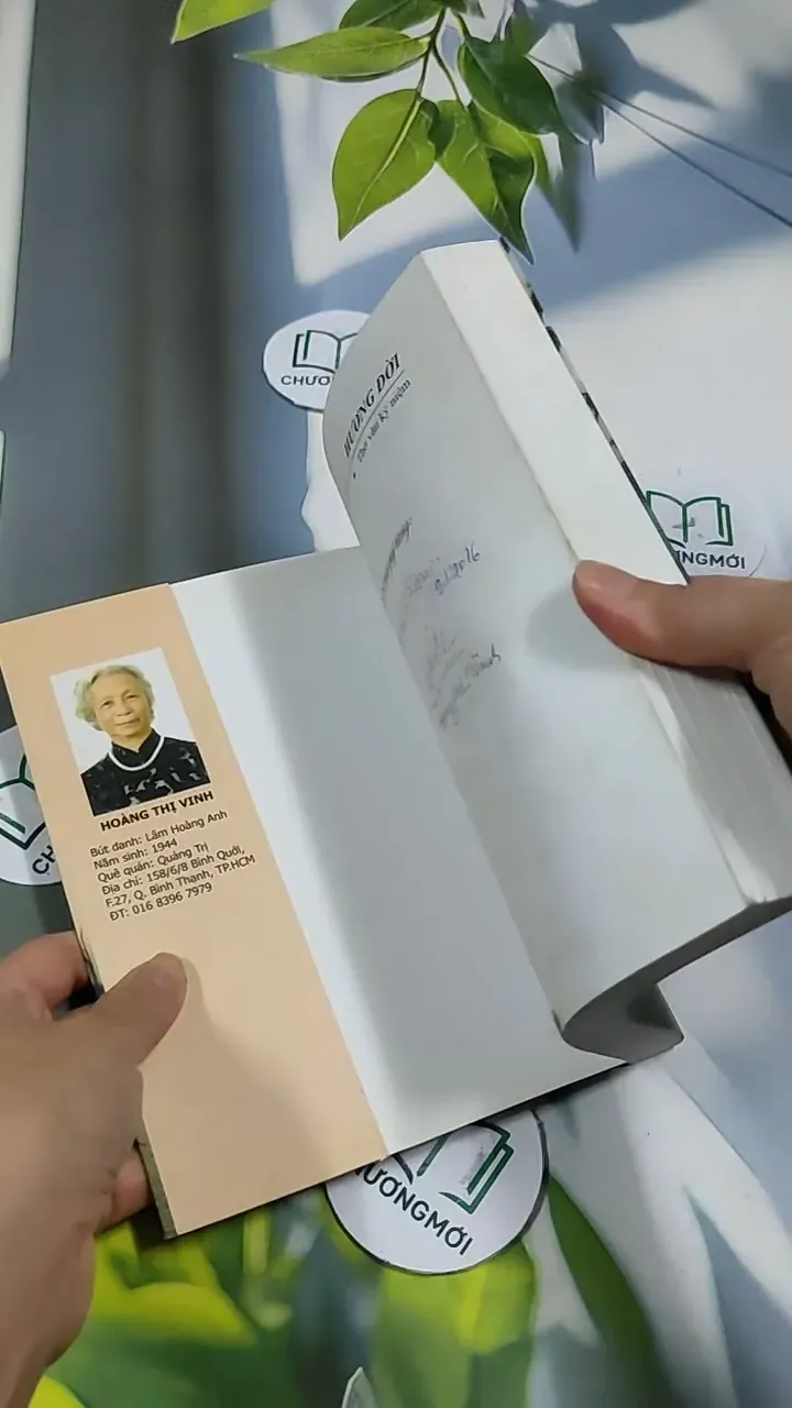 Hương Đời - Thơ Văn Kỷ Niệm 705737