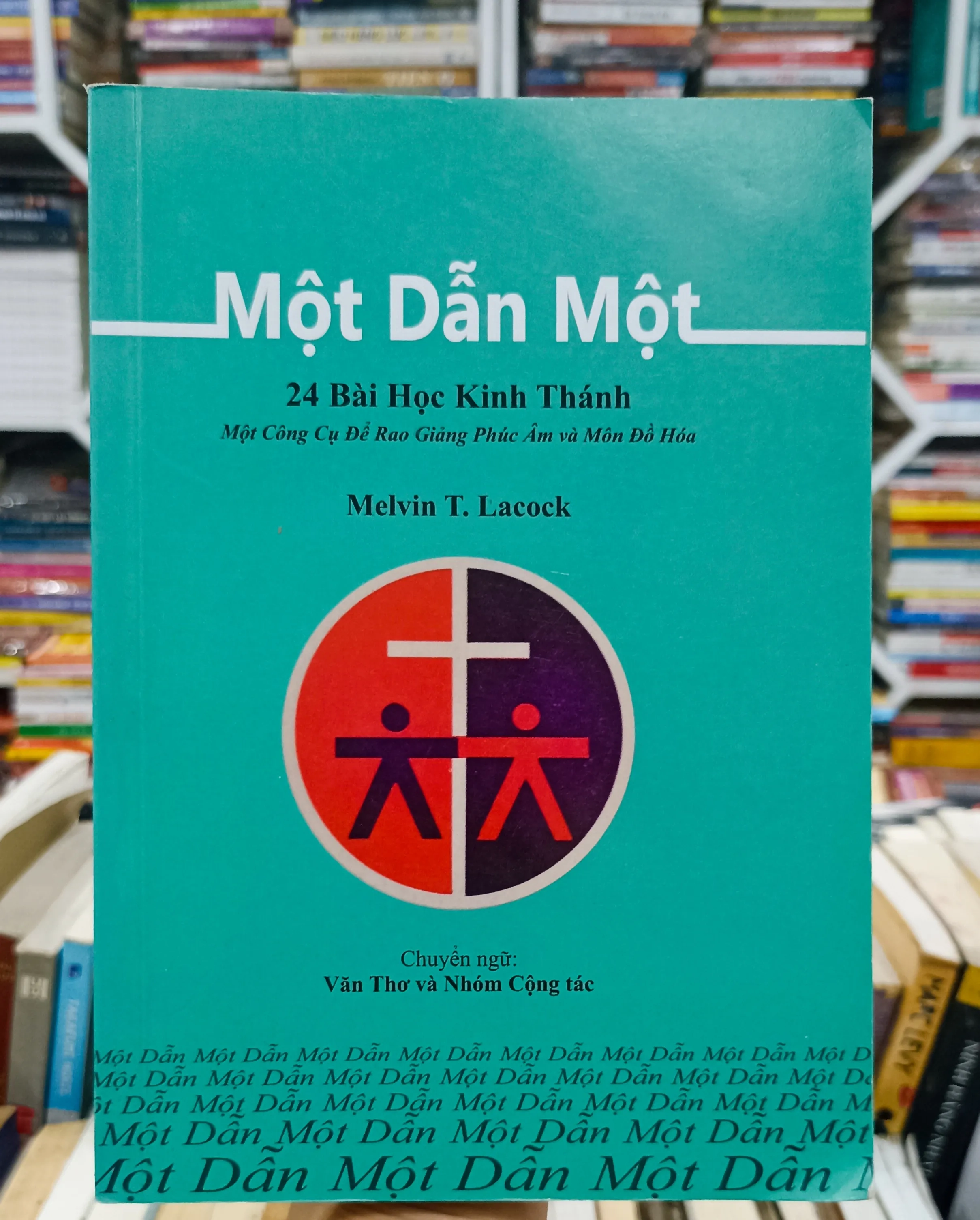 Một dẫn một 🌻 by  - Sách Book Cover - Ngọc Hiển Books