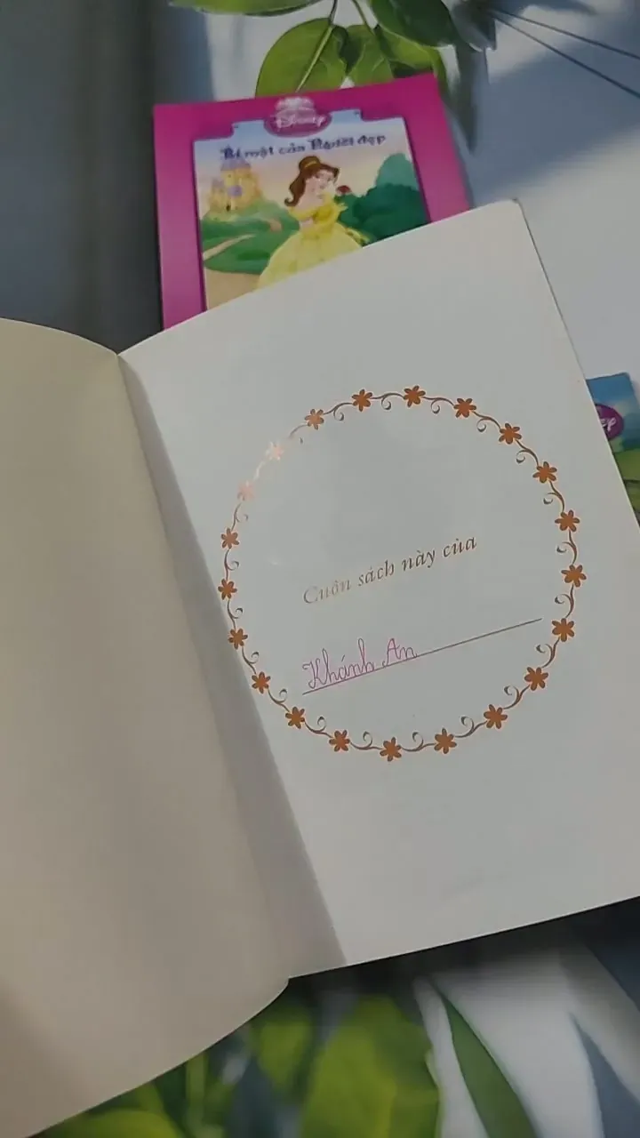 Combo Truyện Màu Cổ Tích Walt Disney: Bạch Tuyết Và Bảy Chú Lùn, Bí Mật Của Người Đẹp 715657