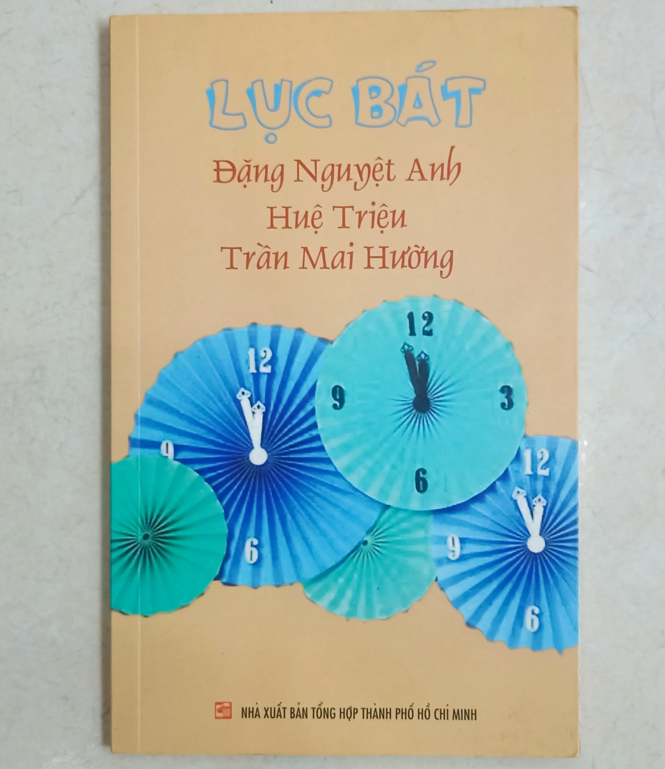Lục bát 🌻 by  - Sách Book Cover - Ngọc Hiển Books