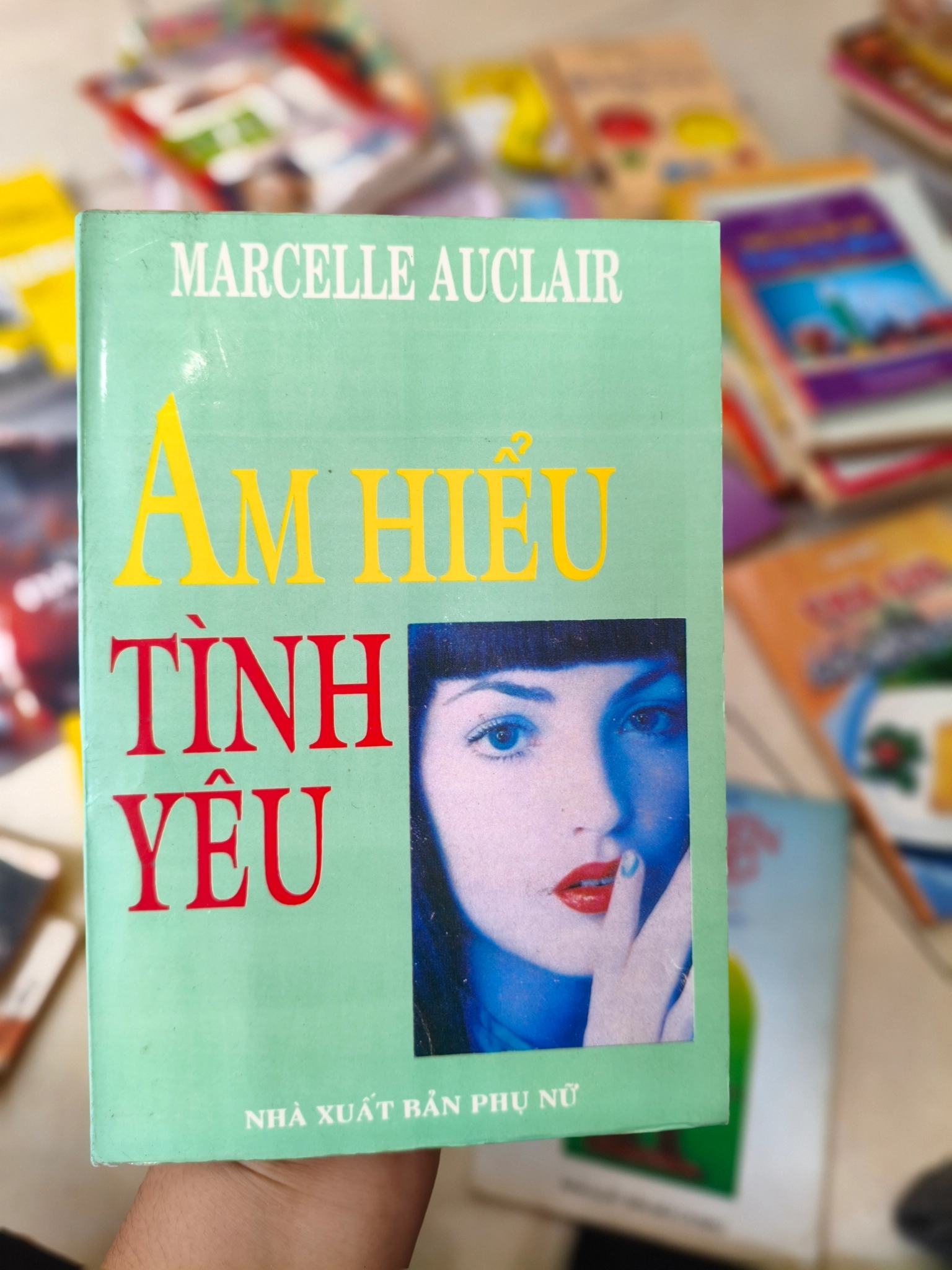 Âm hiểu tình yêu 🌱 by  - Sách Book Cover - Ngọc Hiển Books