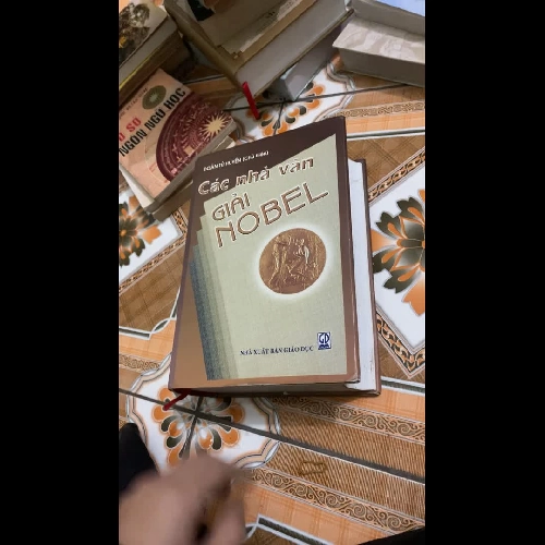 Các nhà văn giải Nobel