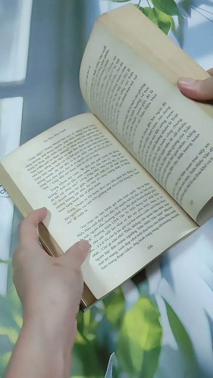 Ai Còn Chờ Ai Giữa Mùa Hoa Nở - Sói Xám Mọc Cánh 744737