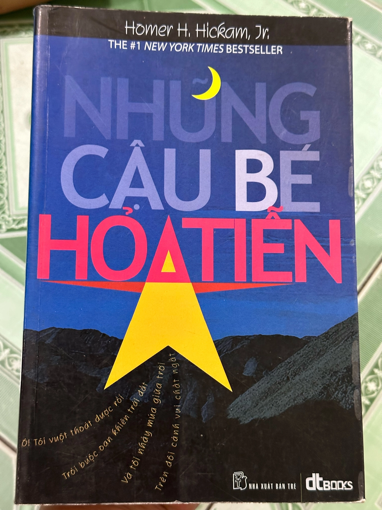 Những cậu bé hoả tiễn - Homer H.Hickam Jr. by  - Sách Book Cover - Ngọc Hiển Books