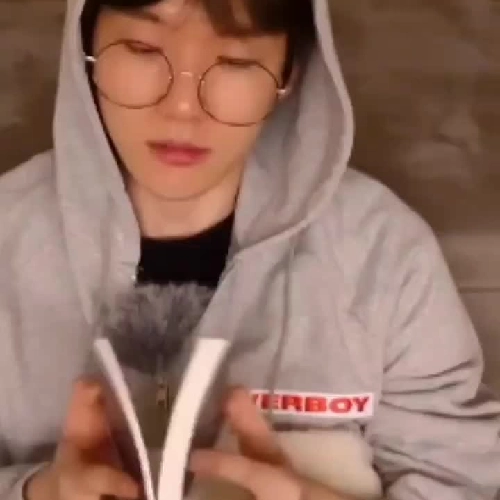 Đừng cố làm người tốt trong mắt tất cả mọi người 모든 사람에게 좋은 사람일 필요는 없어