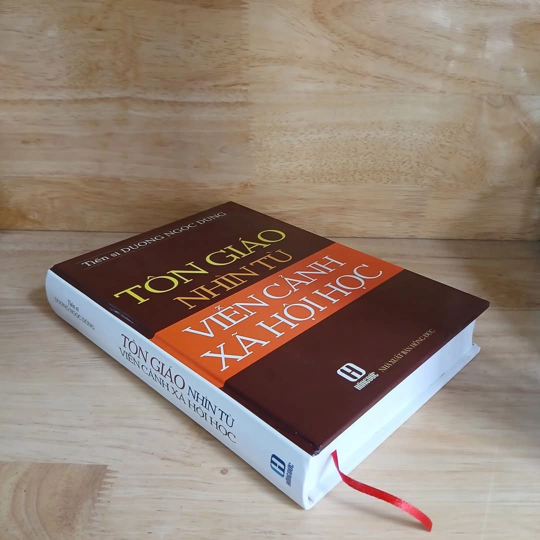 Tôn Giáo Nhìn Từ Viễn Cảnh Xã Hội Học - TS. Dương Ngọc Dũng 390393