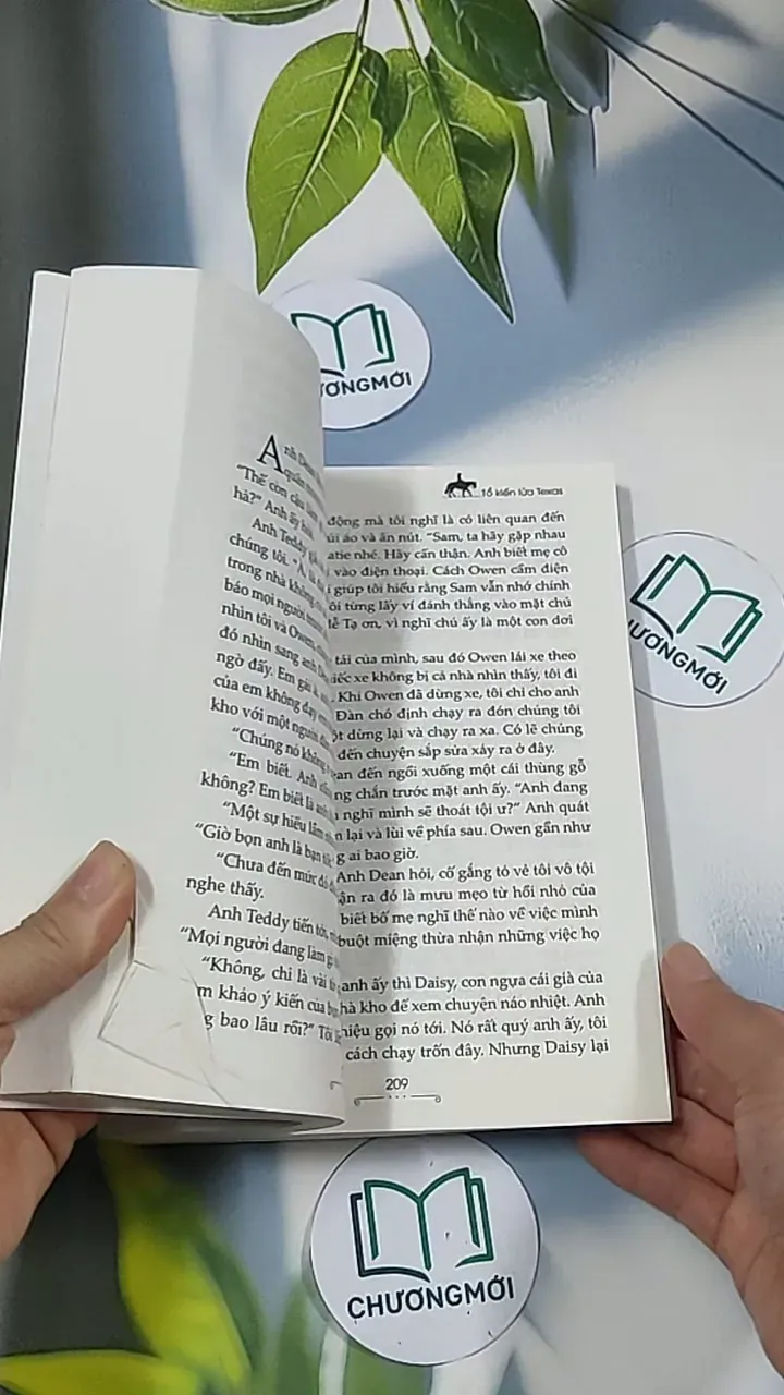 Tổ kiến lửa Texas - Shanna Swendson 688698