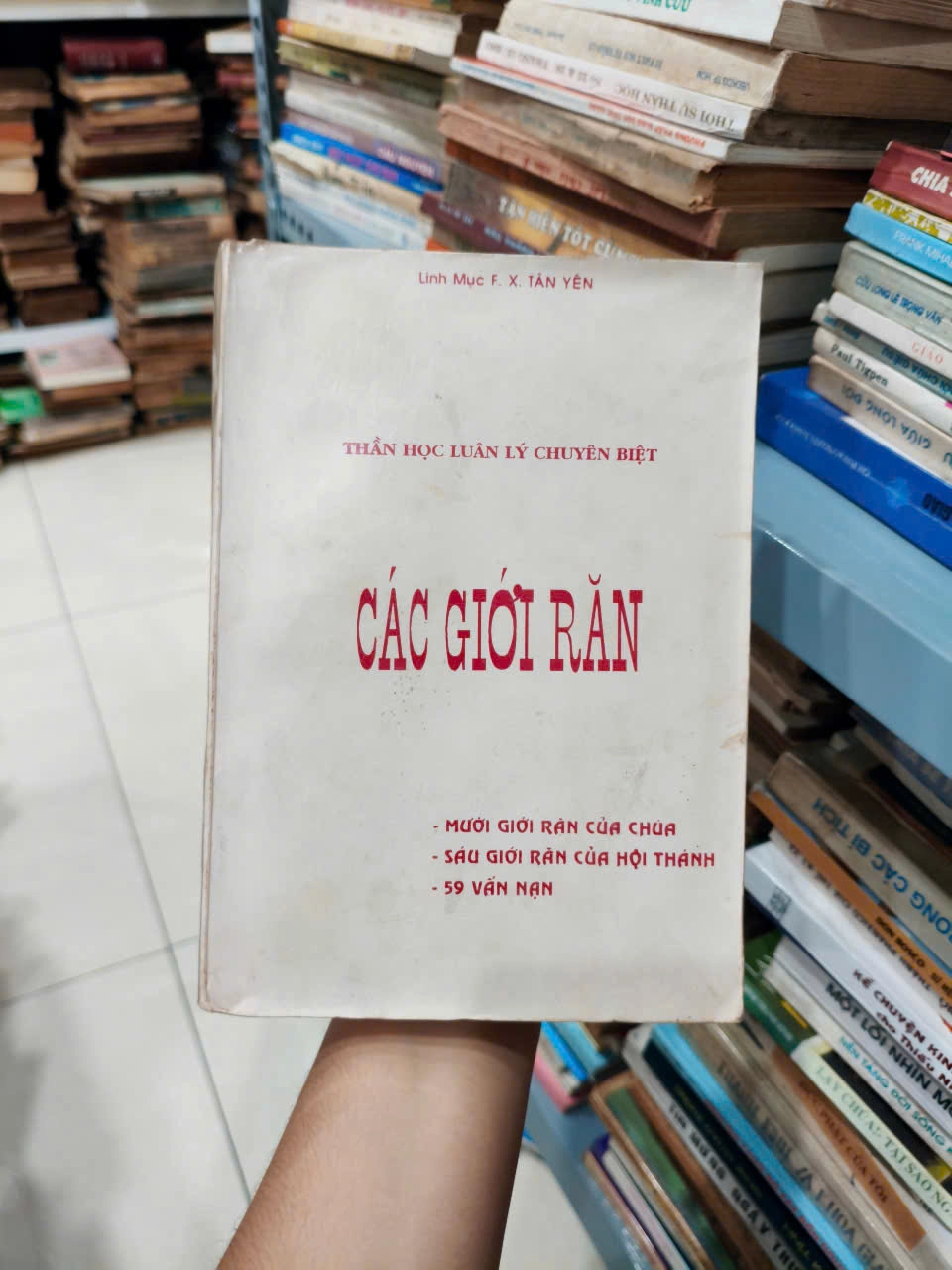 Các Giới Răn by  - Sách Book Cover - Ngọc Hiển Books