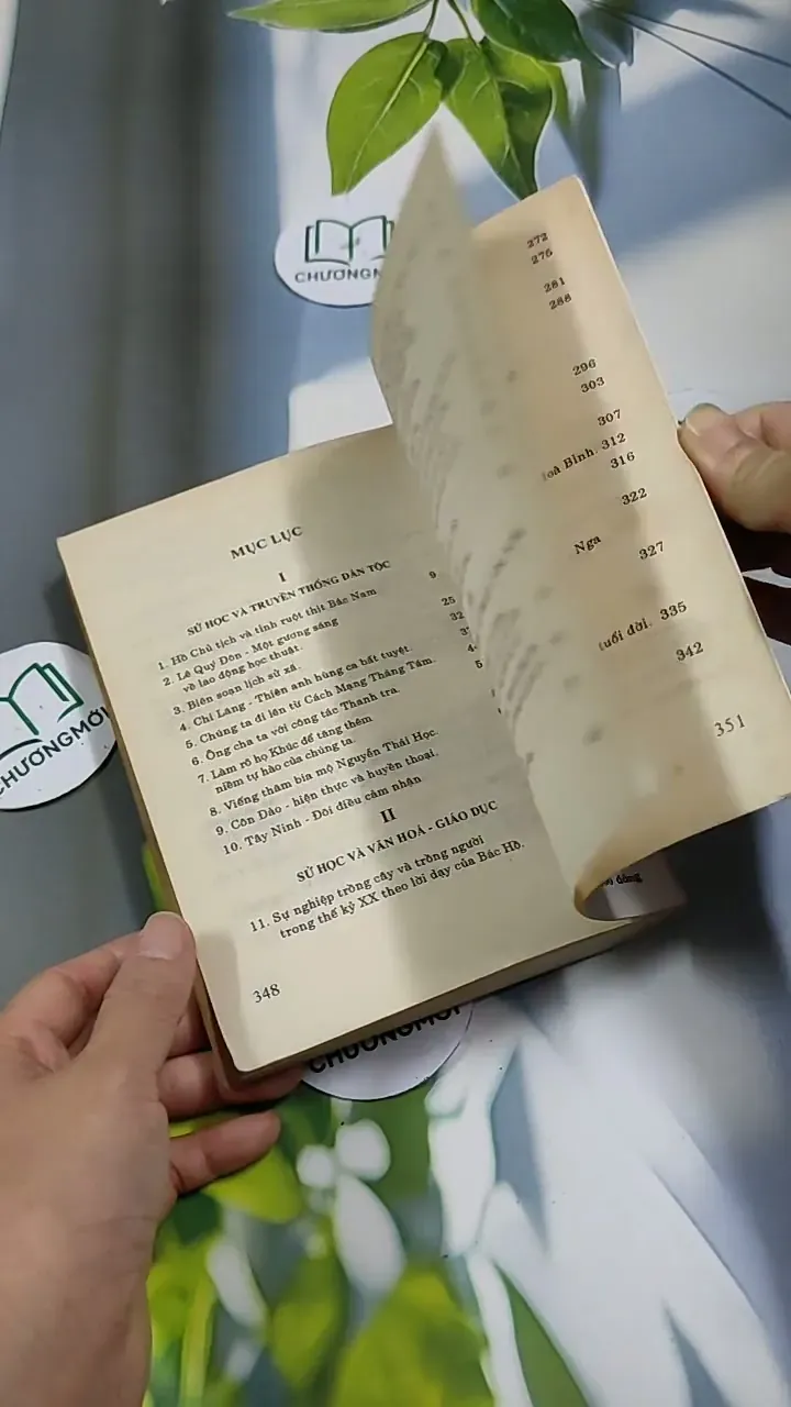 Sử Học và Hiện Thực - Văn Tạo 713898