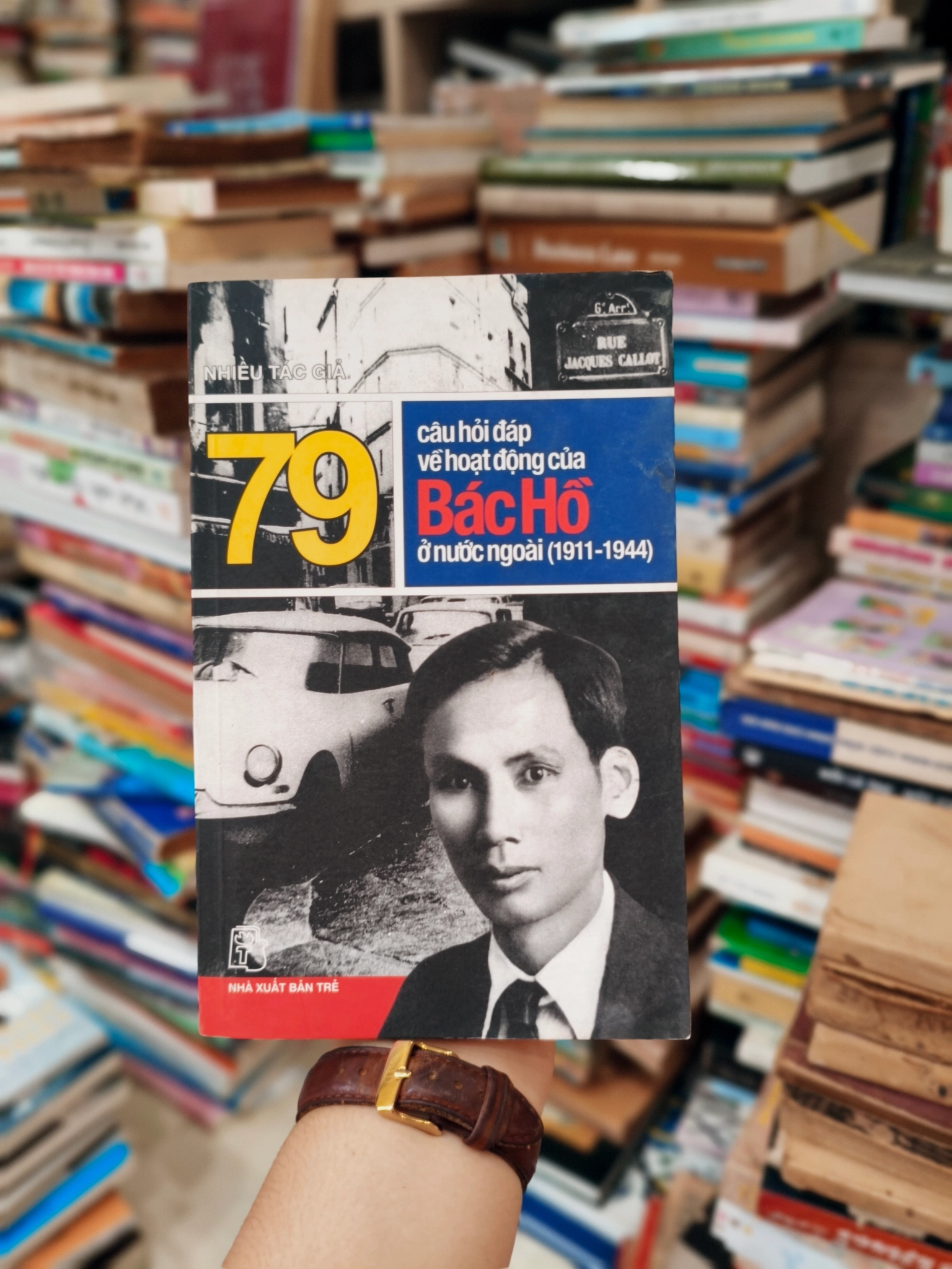 79 câu hỏi đáp về hoạt động của Bác Hồ ở nước ngoài ( 1911-1944) 🌱 by  - Sách Book Cover - Ngọc Hiển Books