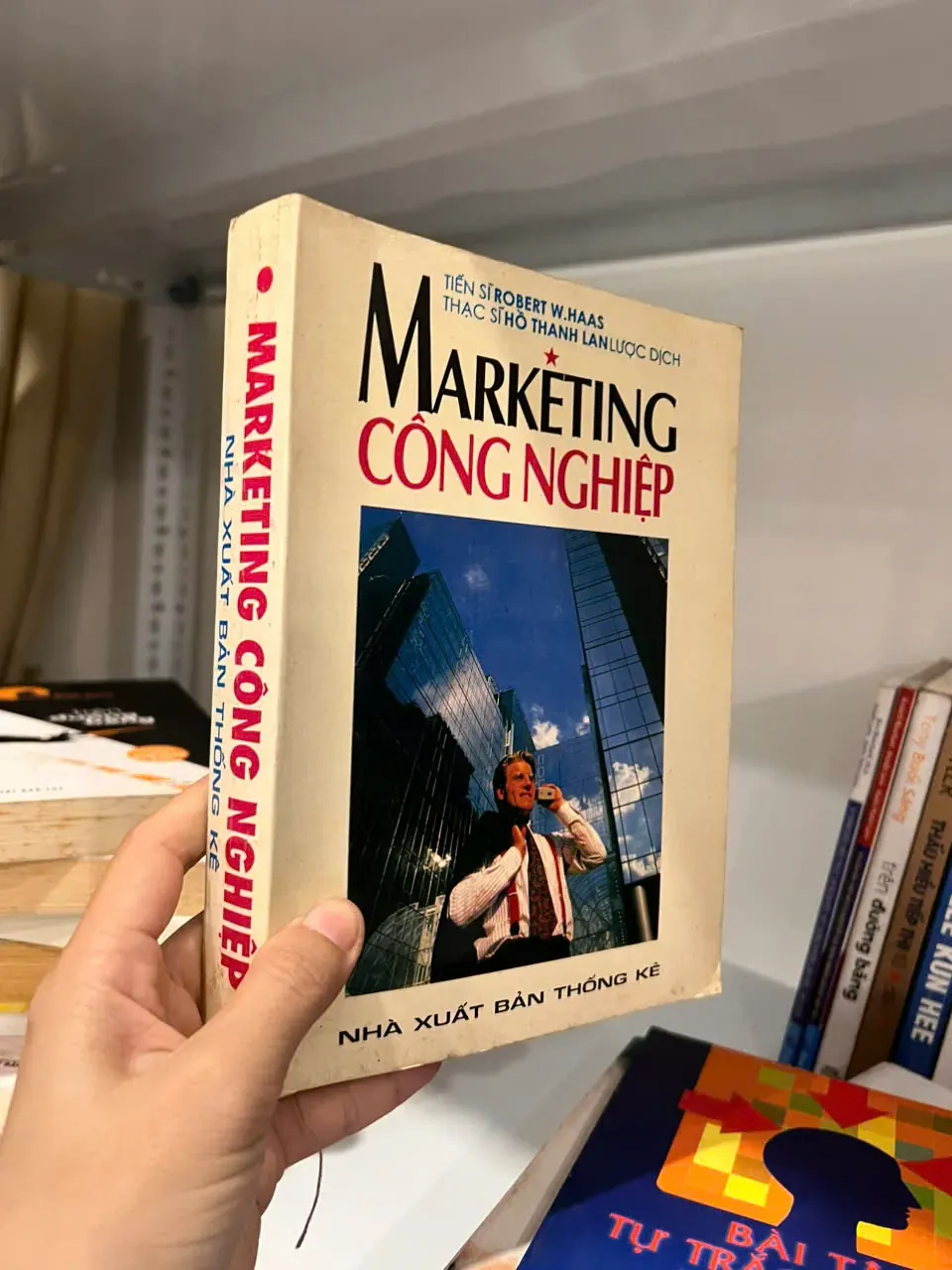 Marketing Công Nghiệp by  - Sách Book Cover - Ngọc Hiển Books