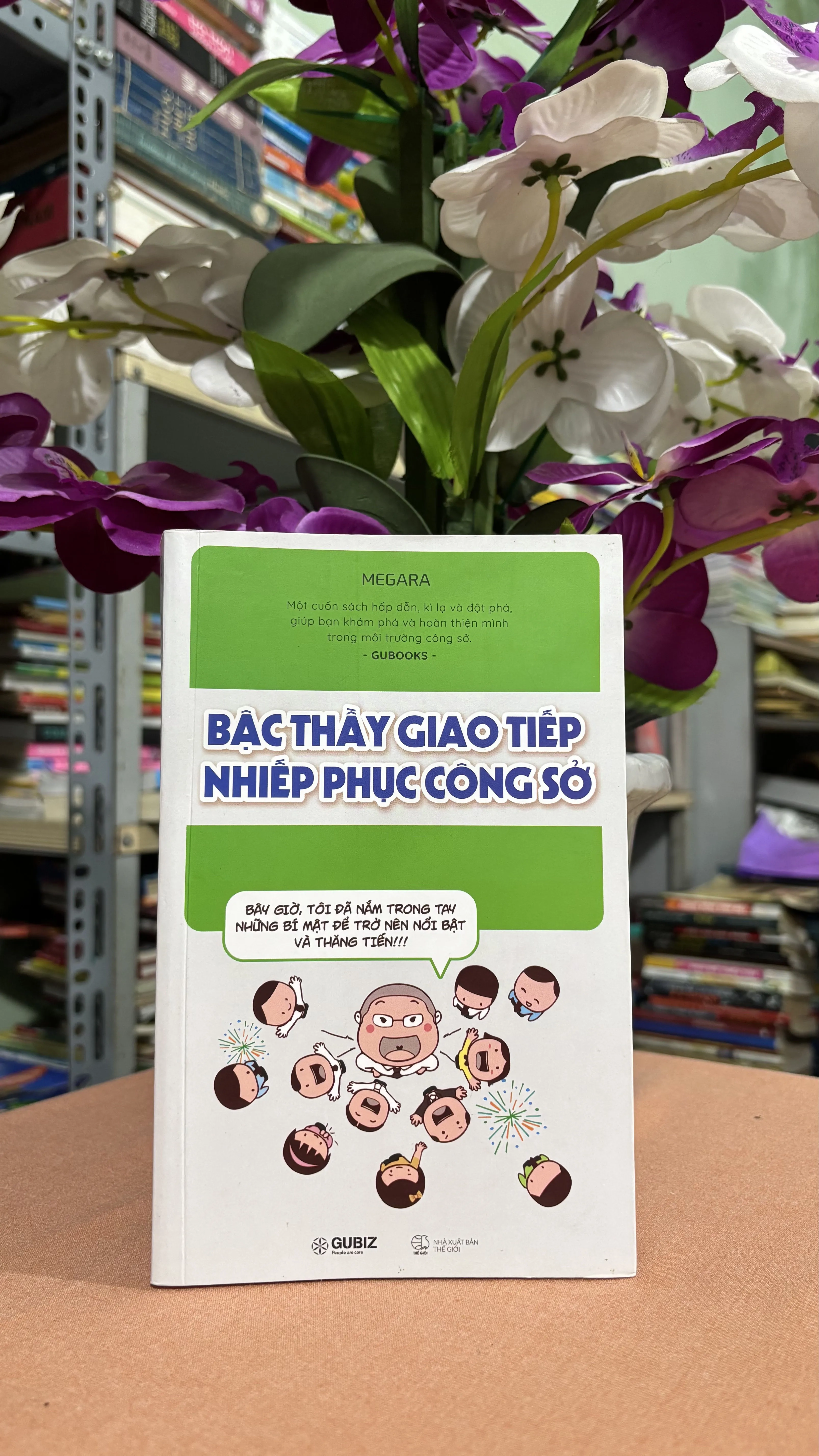 Bậc thầy giao tiếp, nhiếp phục công sở 🌊 by  - Sách Book Cover - Ngọc Hiển Books