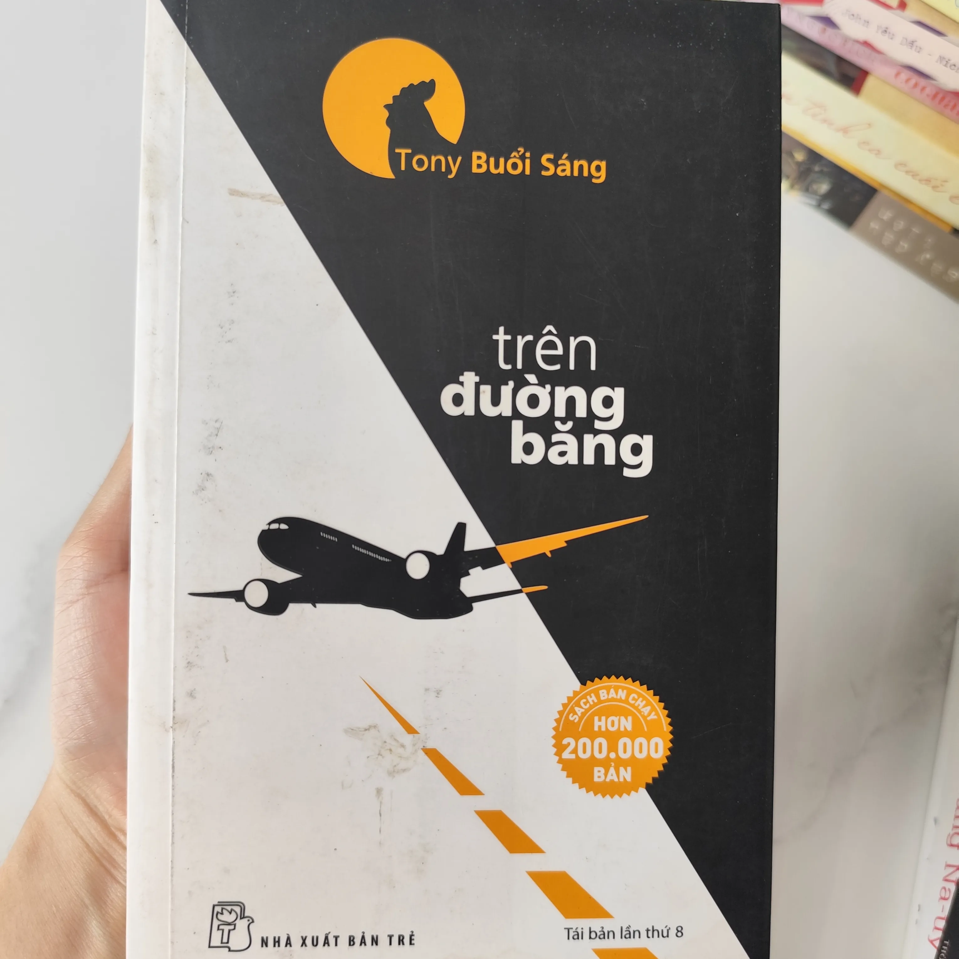 Trên đường băng - Tony buổi sáng by  - Sách Book Cover - Ngọc Hiển Books