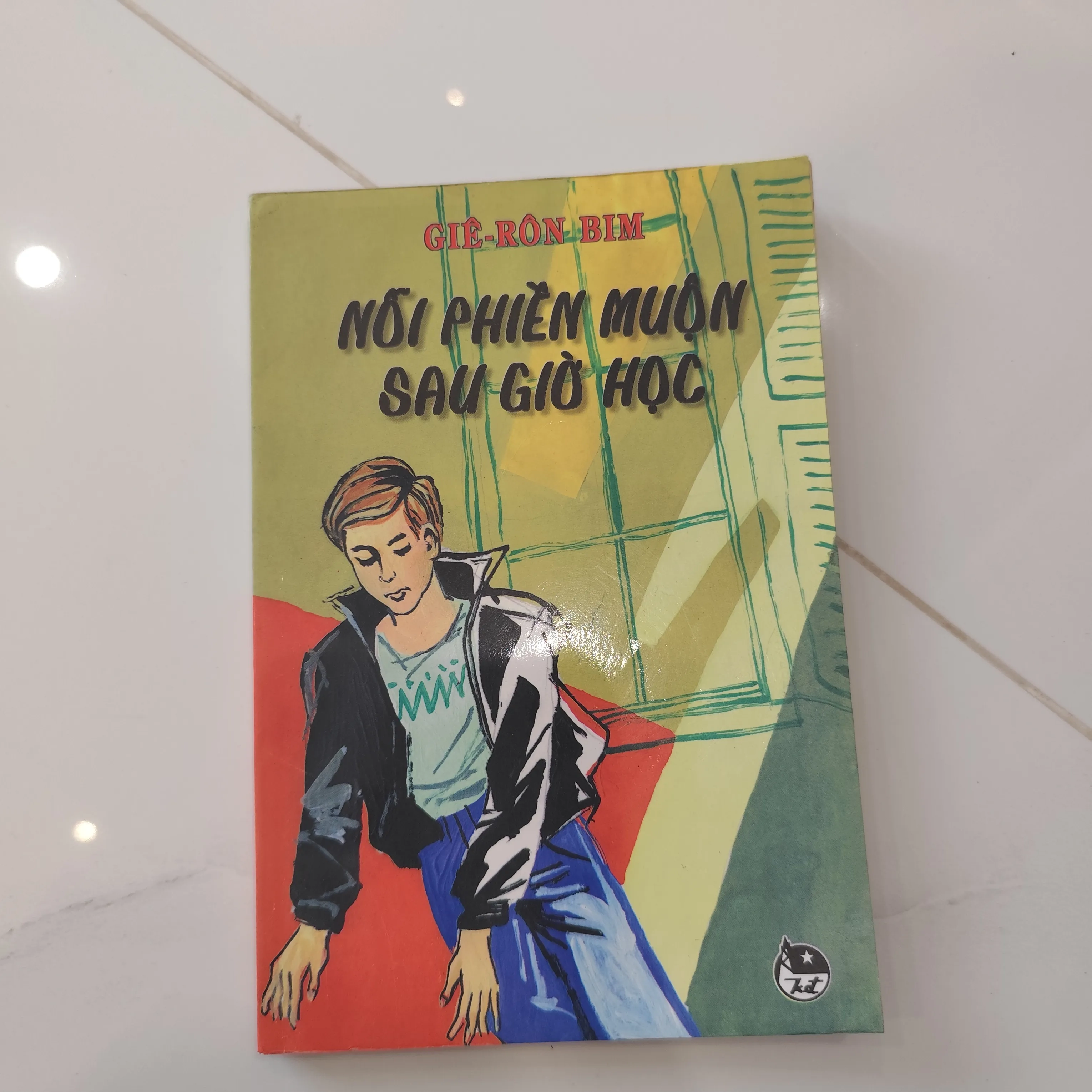Nỗi phiền muộn sau giờ học by  - Sách Book Cover - Ngọc Hiển Books