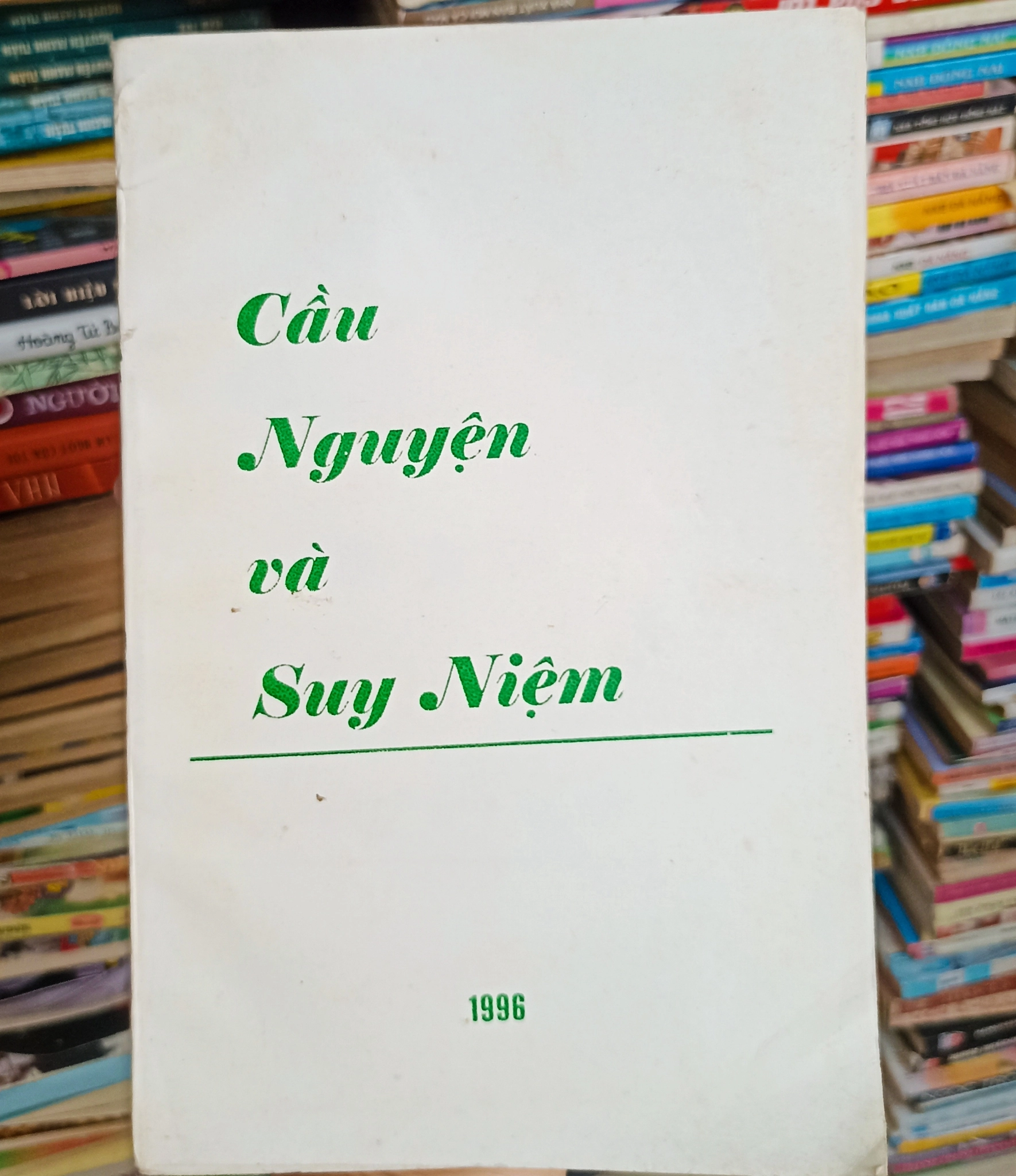 Cầu nguyện và suy niệm  🌻 by  - Sách Book Cover - Ngọc Hiển Books