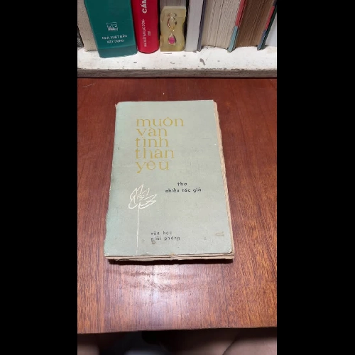 [Sách 7x] - II Thơ: Muôn Vàn Tình Thân Yêu - Nhiều Tác Giả - 1976