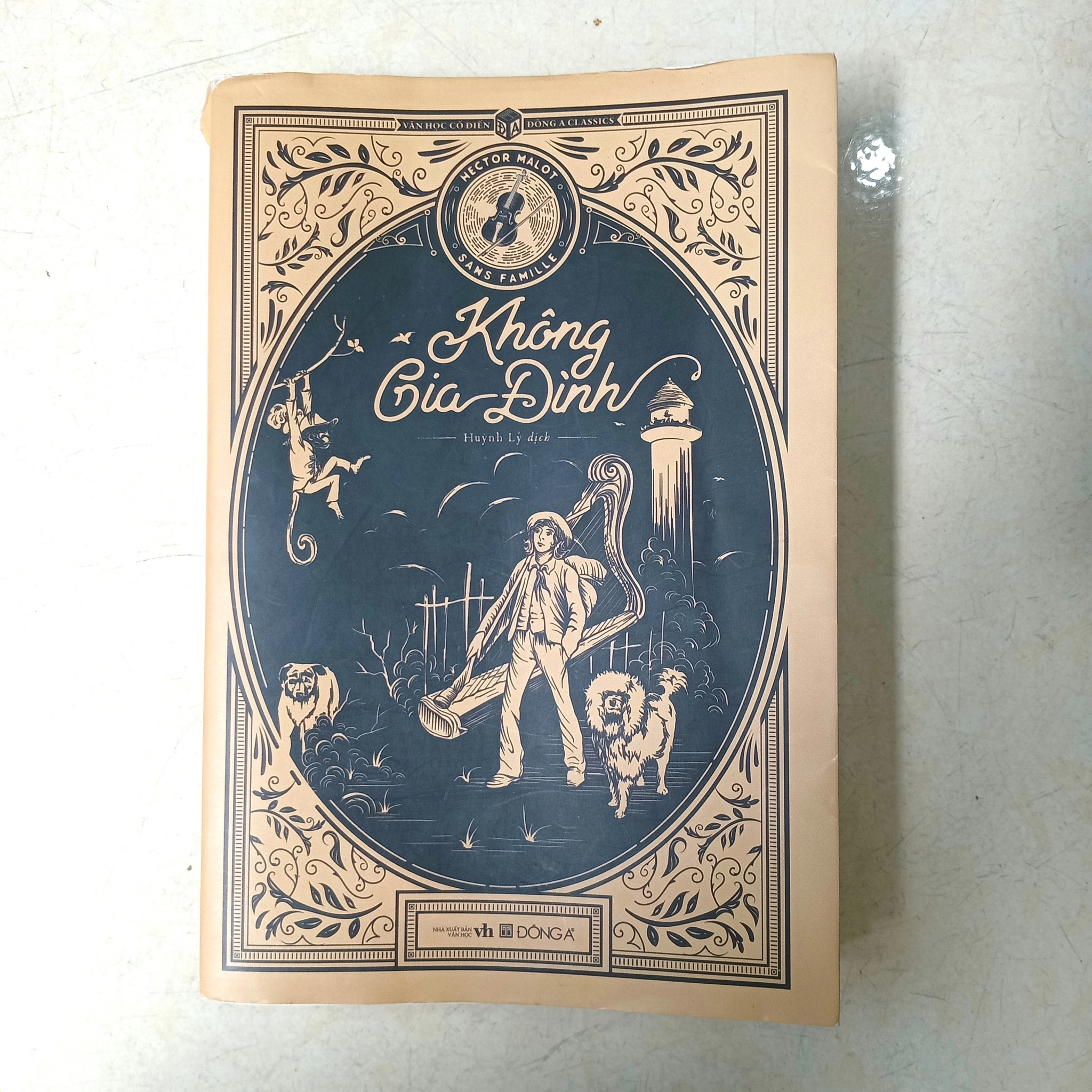 Không Gia Đình 📚 by  - Sách Book Cover - Ngọc Hiển Books