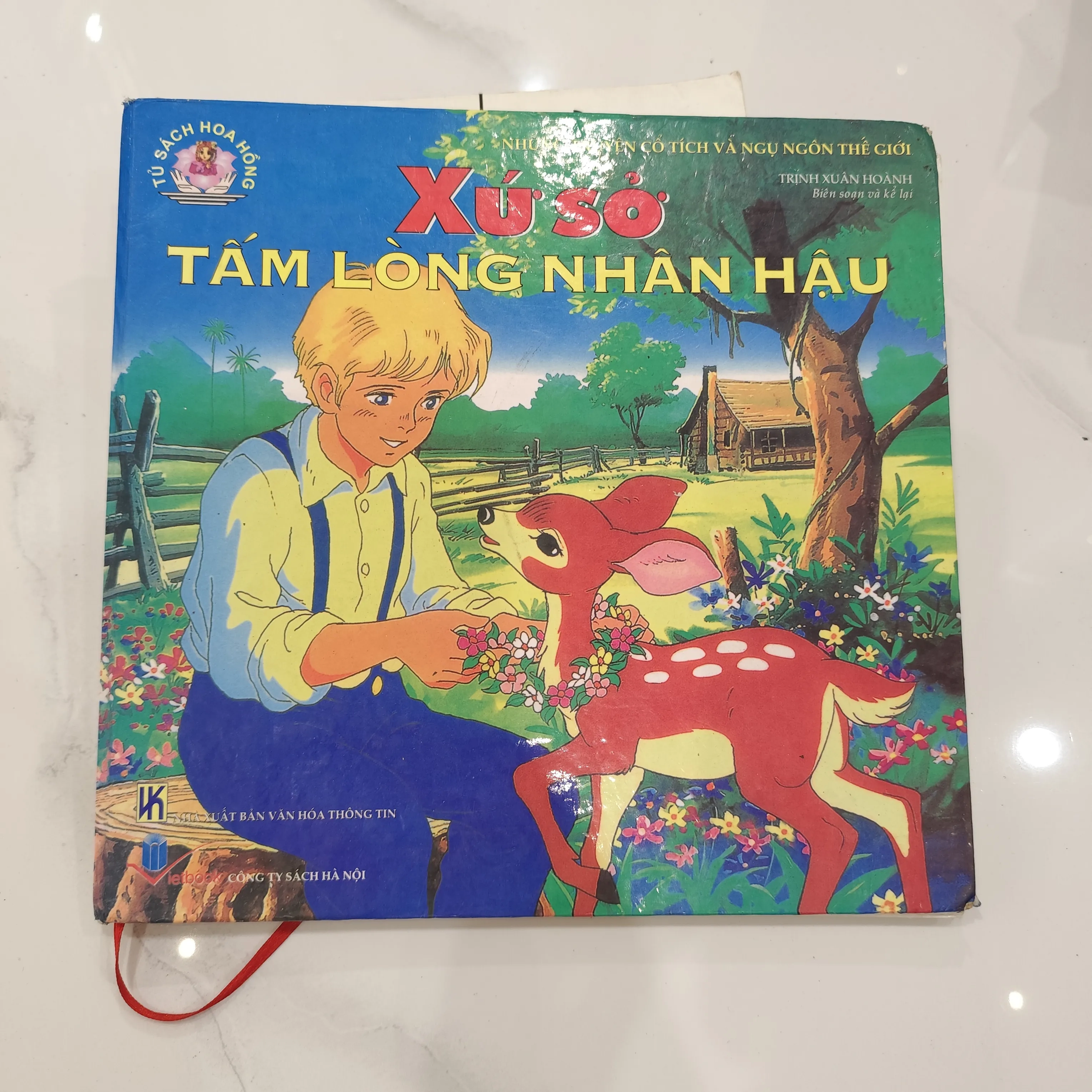 Xứ sở tấm lòng nhân hậu - bìa cứng by  - Sách Book Cover - Ngọc Hiển Books