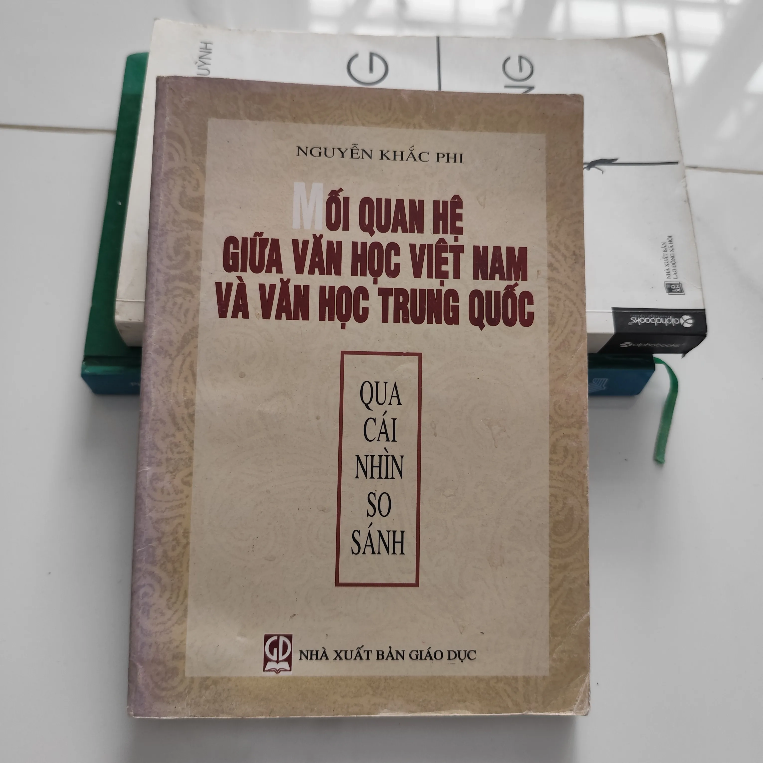 Mối quan hệ giữa Văn học Việt Nam và Văn học Trung Quốc by  - Sách Book Cover - Ngọc Hiển Books