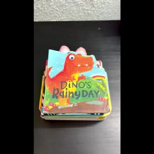 Board book DINO’S RAINY DAY – CÙNG KHỦNG LONG NHỎ VUI CHƠI NGÀY MƯA!