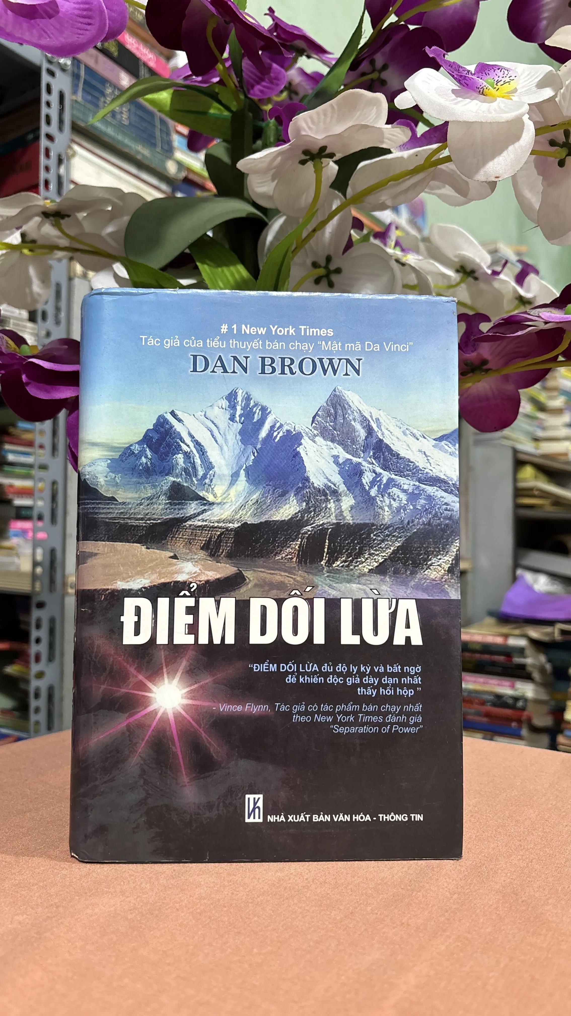 Điểm dối lừa by  - Sách Book Cover - Ngọc Hiển Books