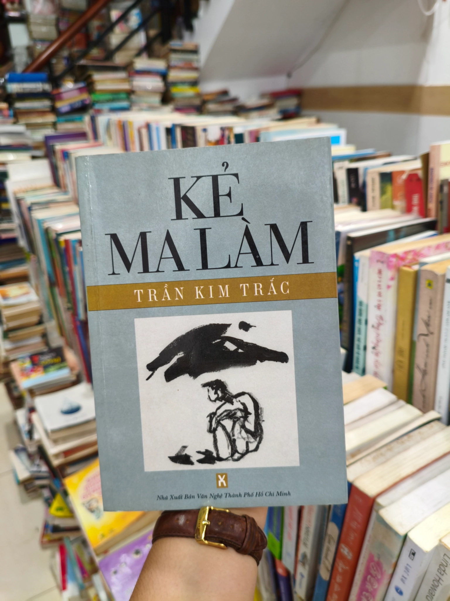 Kẻ ma làm 🌱 by  - Sách Book Cover - Ngọc Hiển Books