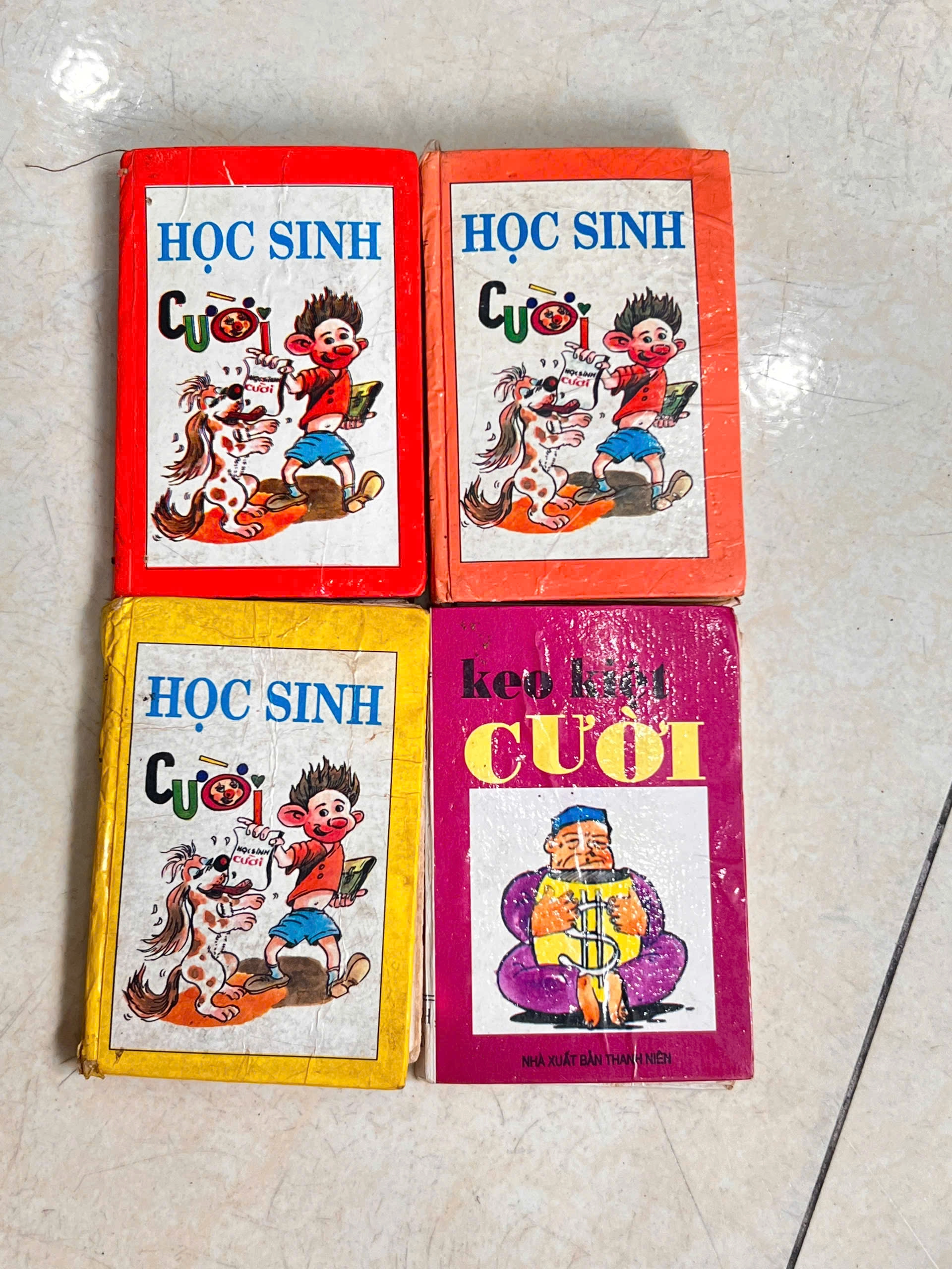 Học Sinh Cười