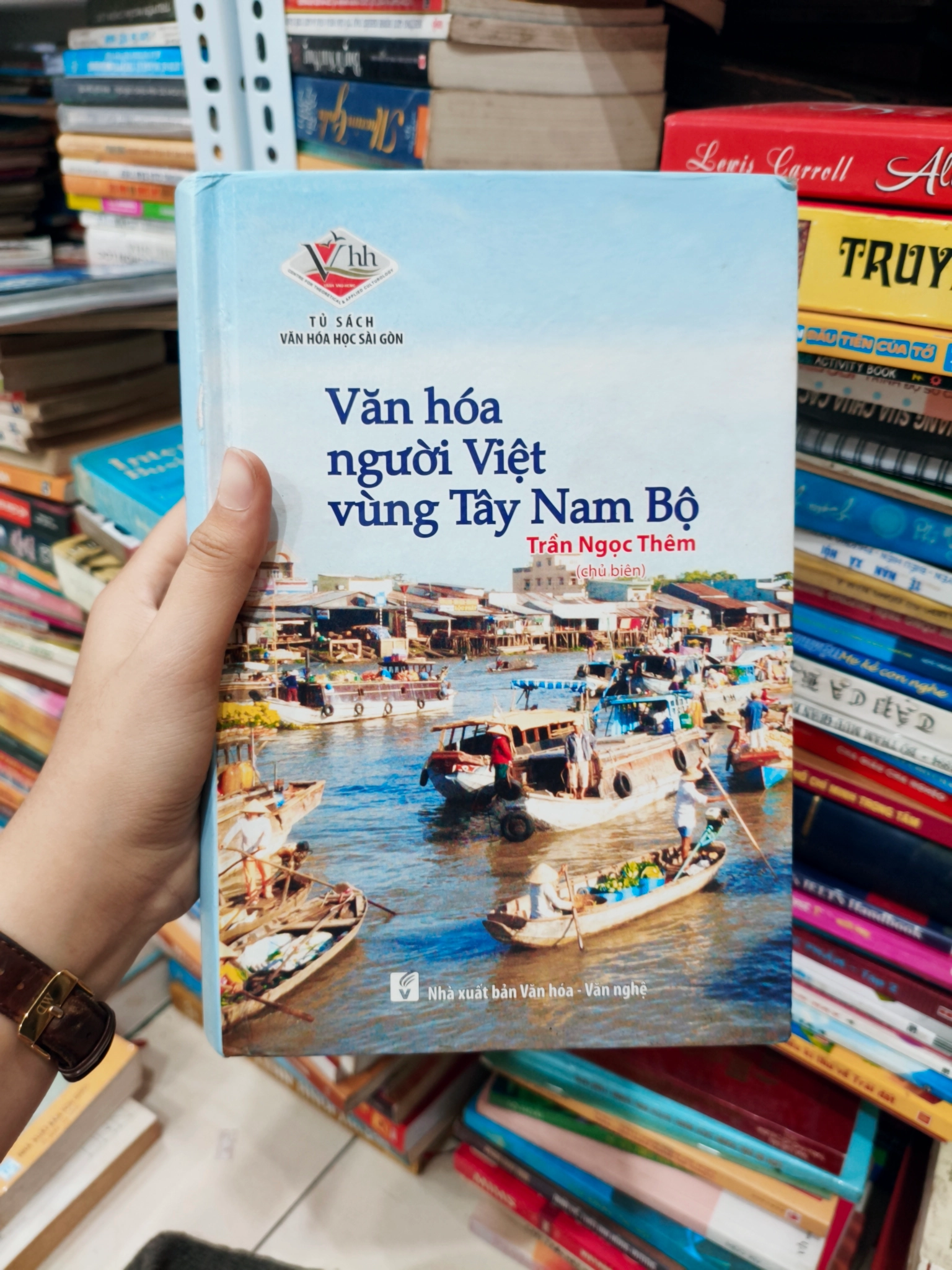 Văn hoá người Việt vùng Tây Nam Bộ 🌱 by  - Sách Book Cover - Ngọc Hiển Books