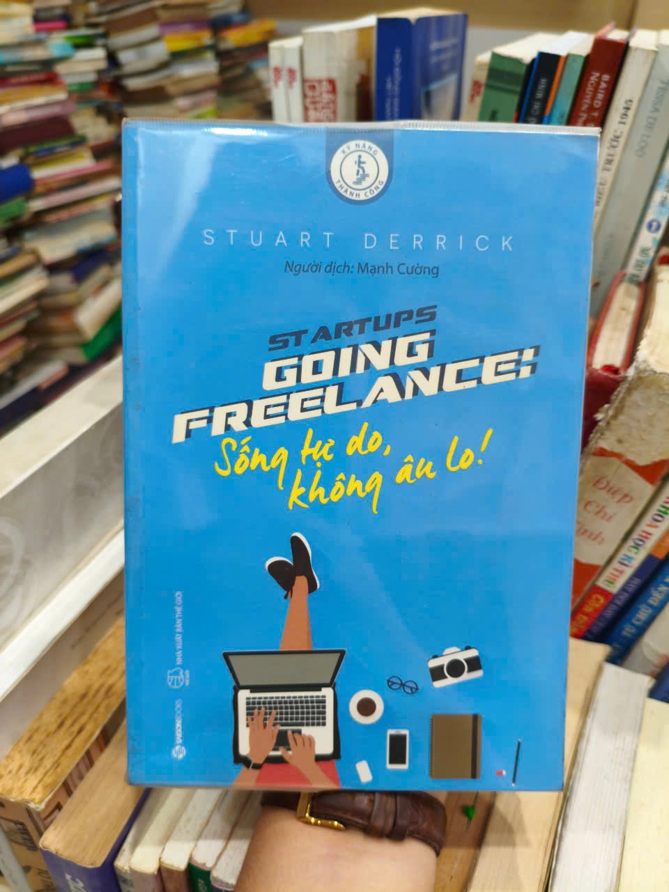 Đừng Chạy Theo Số Đông TẶNG Going Freelance: Sống Tự Do, Không Âu Lo! by  - Sách Book Cover - Ngọc Hiển Books