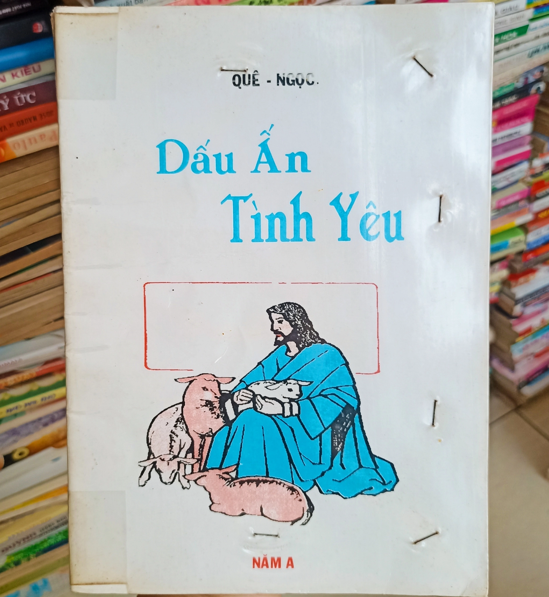 Dấu ấn tình yêu - Năm A 🌻 by Quê Ngọc - Sách Book Cover - Ngọc Hiển Books