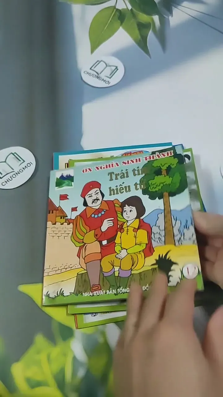 Combo Truyện Màu: Hổ Không Có Răng, Món Quà Của Lợn Con, Trái Táo Bạn Bè, Trái Tim Hiếu T 715655