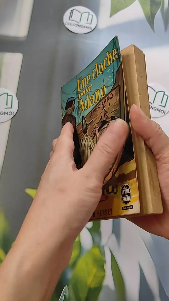 [XƯA] Une cloche pour Adano (1945) - John Hersey 754463