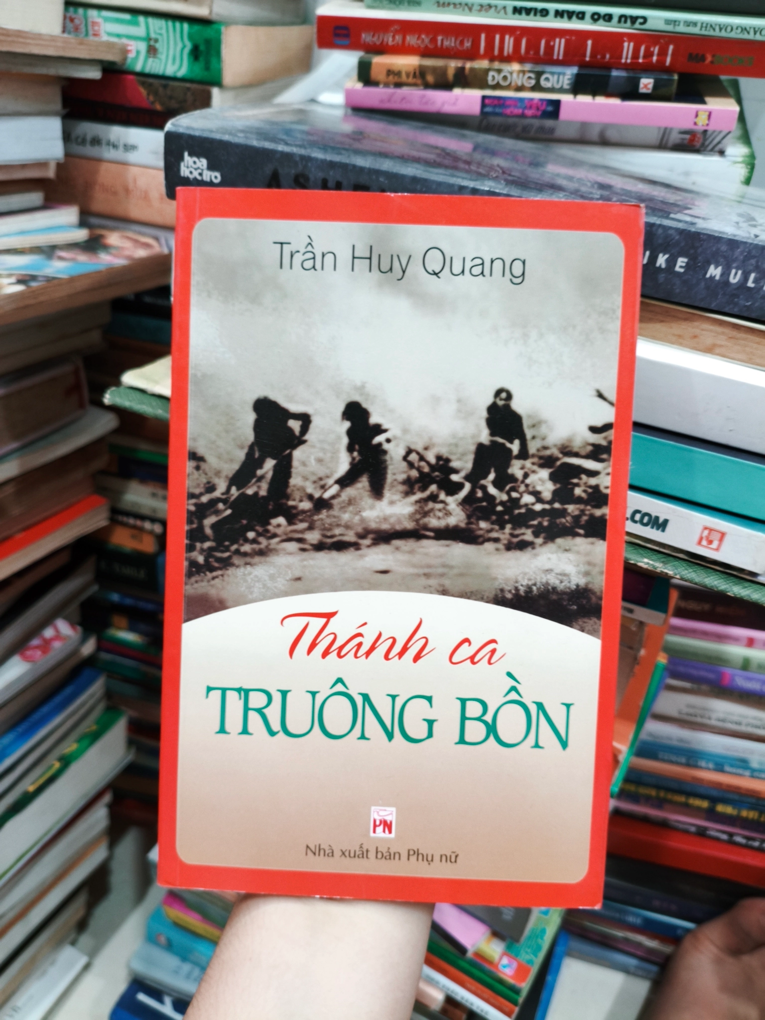 Thánh ca truông bồn 🌱 by  - Sách Book Cover - Ngọc Hiển Books