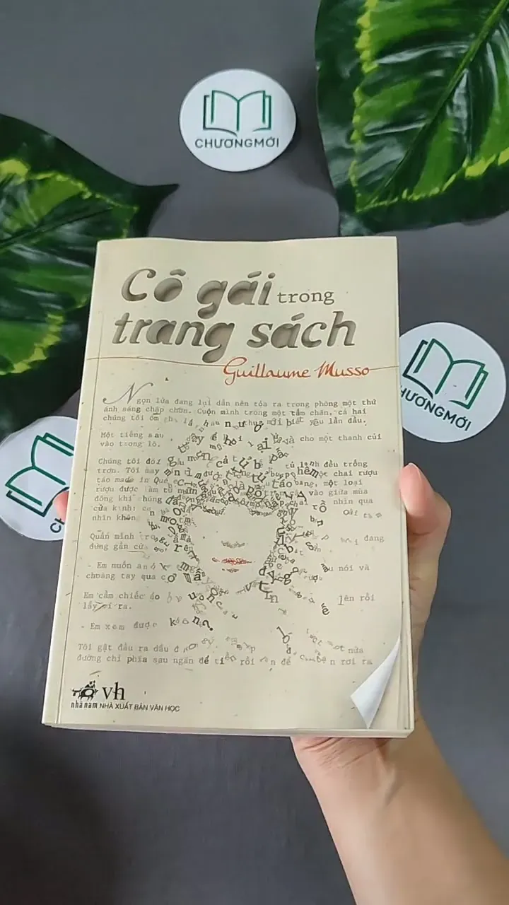 Cô Gái Trong Trang Sách - Guillaume Musso 604624