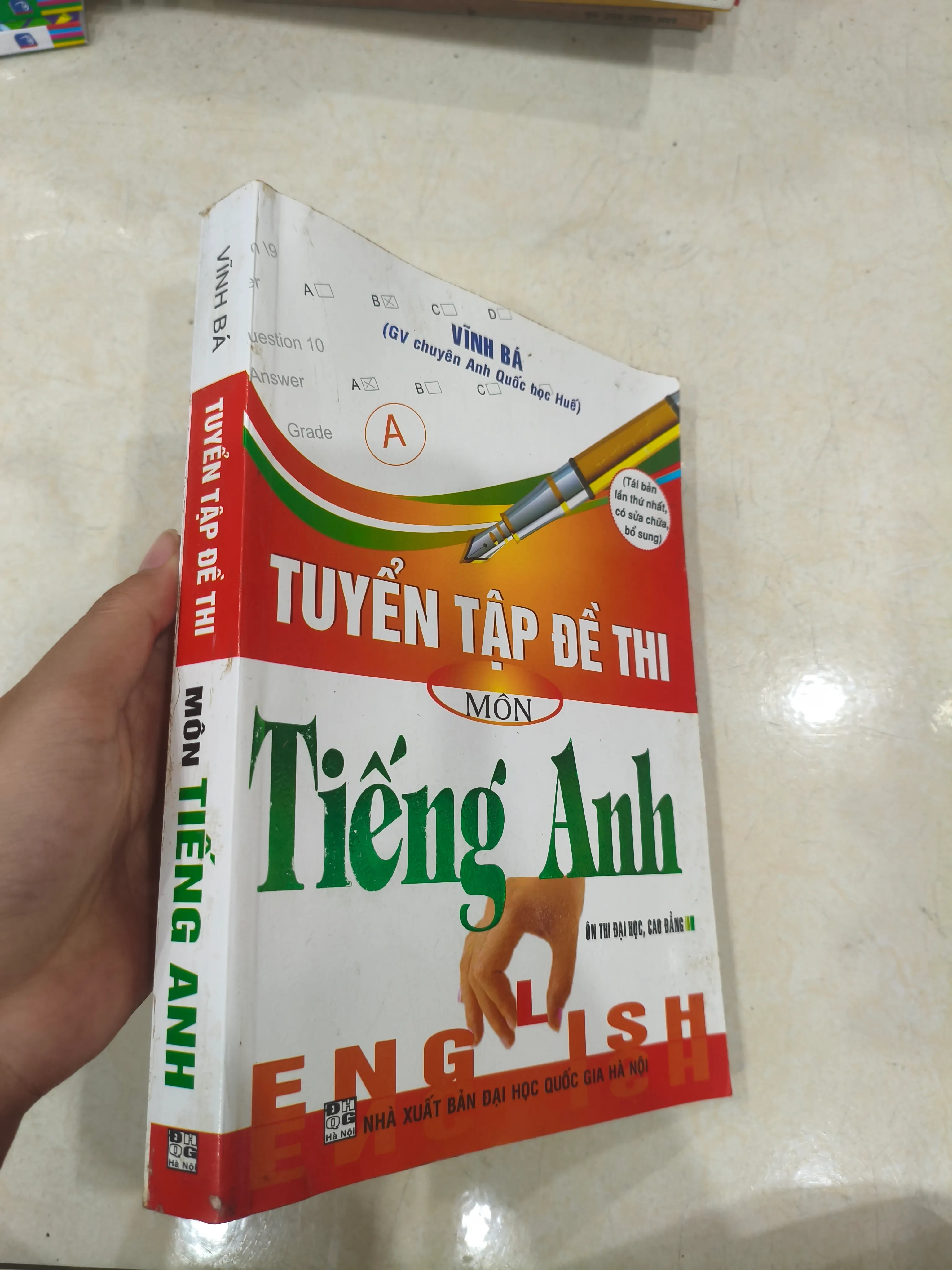 Tuyển tập đề thi môn Tiếng Anh🌱 by  - Sách Book Cover - Ngọc Hiển Books