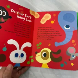 Sách nhạc tiếng anh super simple songs - Head Shoulders Knees & Toes gồm 10 bài hát 969862