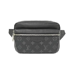 Túi đeo chéo Louis Vuitton Taiga Lama Bum Bag Outdoor M30245
