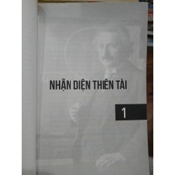 Sếp của Einstein: 10 nguyên tắc để lãnh đạo những người xuất chúng - Robert Hromas (Lương Trọng Vũ dịch) 472651