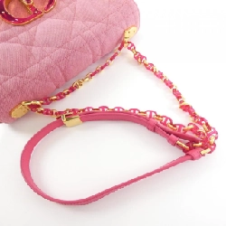 Túi xách vai Dior Caro Medium M9242WTJF của Christian Dior 611401