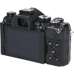 Ｅ－Ｍ５ ＭＡＲＫ ＩＩＩ Đen - Hàng hiệu Chính hãng 886296