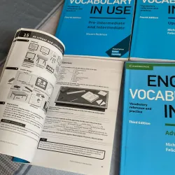 Bộ 4 quyển English Vocabulary in Use chuẩn đẹp 753974