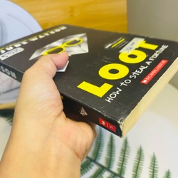 [Sách 2hand từ US] Like new 90% - Loot: How to Steal a Fortune – Jude Watson 473003