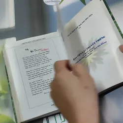 [MIỄN PHÍ BỌC SÁCH] Những Bàn Chân Không Mỏi 1: Ra Trận (Truyện Ký) 750805