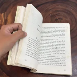 [Sách Không Đẹp] - II Văn Học: Nhắm Mắt Thấy Paris - Dương Thuỵ - 2011 1008463