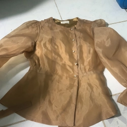 Áo nâu tay phồng sz M / 25k 337657