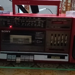 Đài Radio Cassette Sony CFS 1000S remade thủ công sang màu đỏ