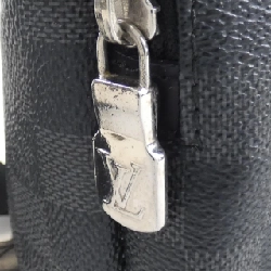 Túi đeo chéo Louis Vuitton Damier Graphite Avenue N41719 613414