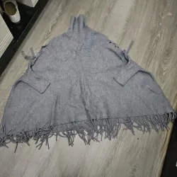 Áo choàng len cổ lọ