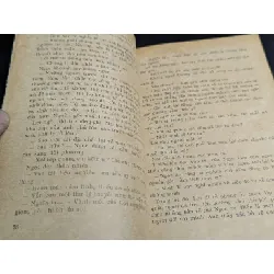 Quanh chỗ anh nằm - Hoàng Bình Trọng 605471