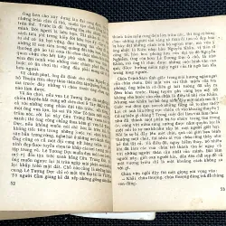 Người đàn bà có gương mặt trăng rằm 995839